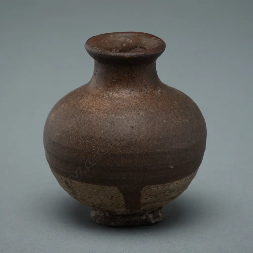 Stoneware jarlet – Sawankhalok - c.15thC, Image 1++